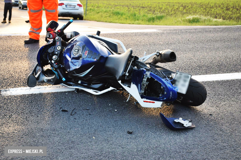 Wypadek z udziałem motocyklisty na drodze krajowej nr 8