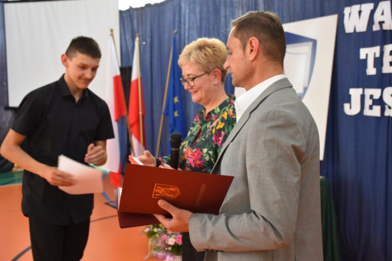 Zakończenie roku szkolnego w placówkach oświatowych Gminy Bardo