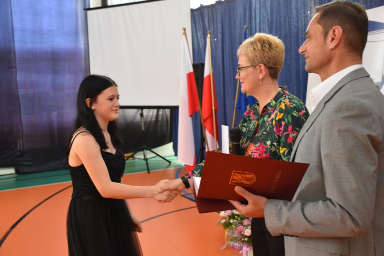 Zakończenie roku szkolnego w placówkach oświatowych Gminy Bardo