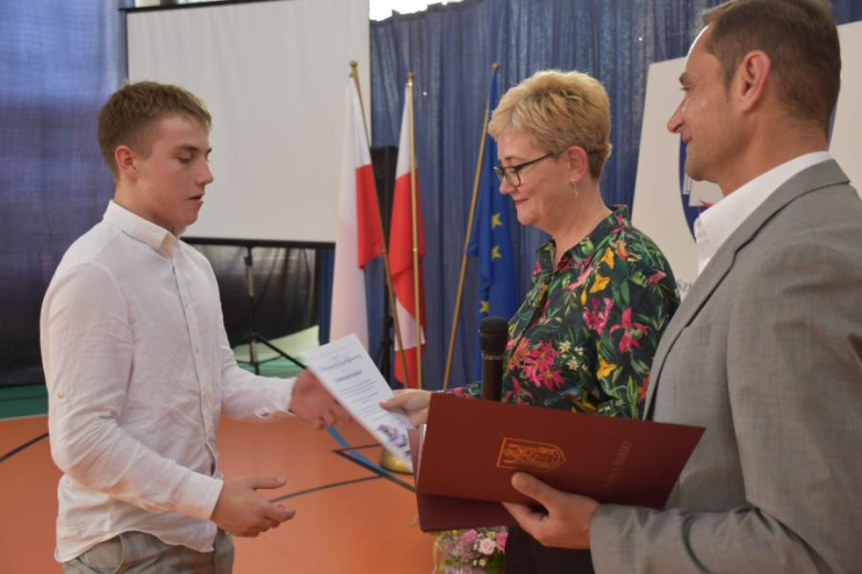 Zakończenie roku szkolnego w placówkach oświatowych Gminy Bardo