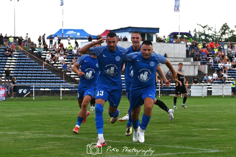 IV liga: Orzeł Ząbkowice Śląskie 1:2 (1:1) Barycz Sułów