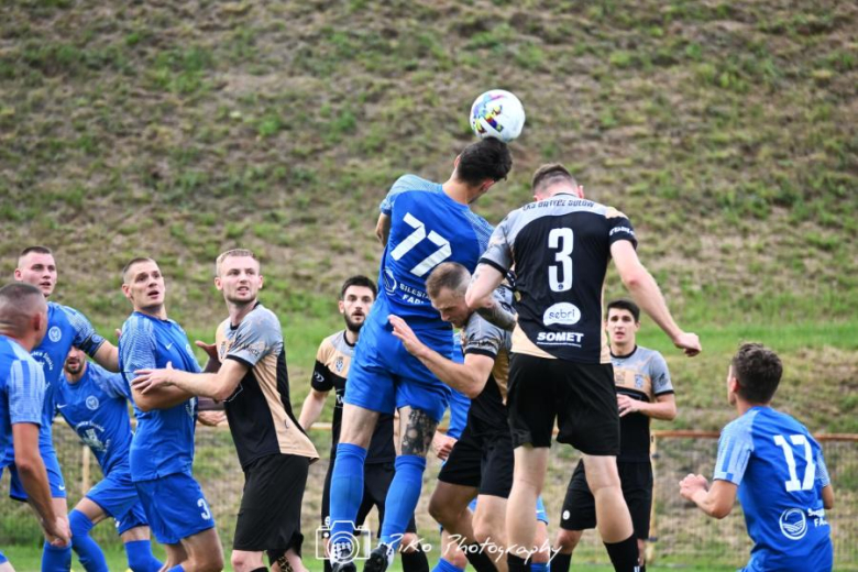 IV liga: Orzeł Ząbkowice Śląskie 1:2 (1:1) Barycz Sułów