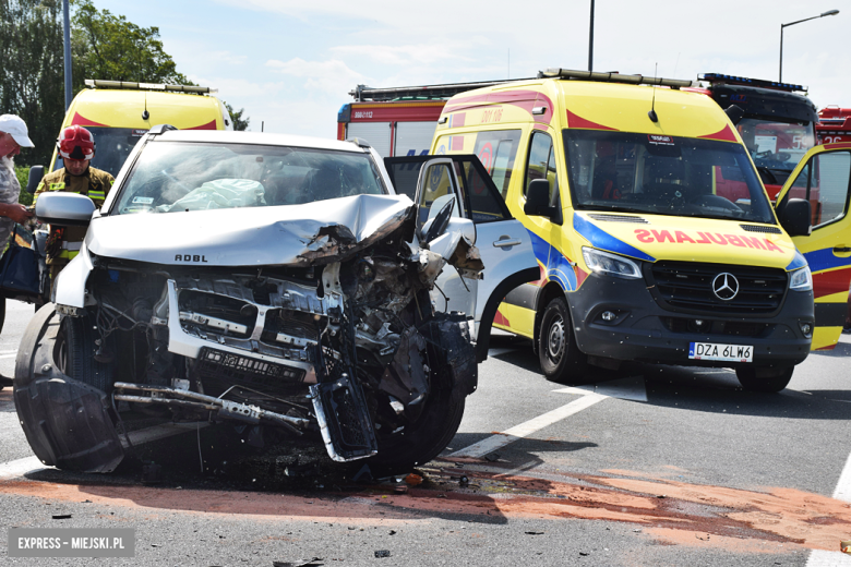 Zderzenie suzuki i subaru na krajowej ósemce w Ząbkowicach Śląskich