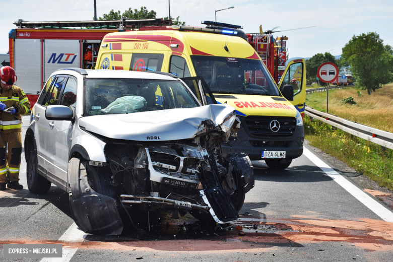 Zderzenie suzuki i subaru na krajowej ósemce w Ząbkowicach Śląskich