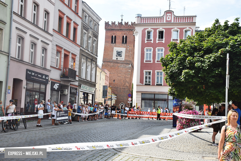 81. Tour de Pologne. Kolarze przejechali przez ząbkowicki rynek