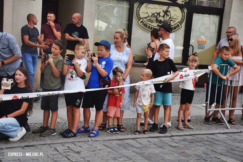 81. Tour de Pologne. Kolarze przejechali przez ząbkowicki rynek