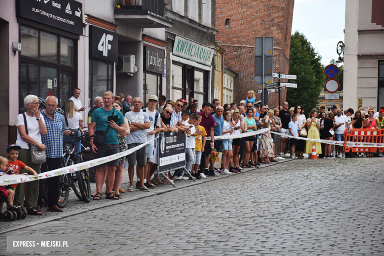 81. Tour de Pologne. Kolarze przejechali przez ząbkowicki rynek