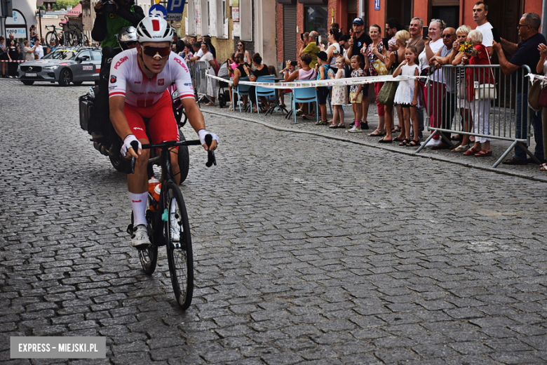 81. Tour de Pologne. Kolarze przejechali przez ząbkowicki rynek