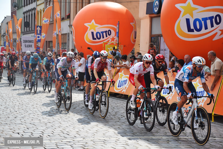 81. Tour de Pologne. Kolarze przejechali przez ząbkowicki rynek