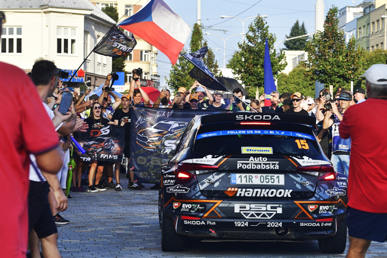 53. Barum Czech Rally Zlín 2024 dla Stříteskego i Hovorki [foto]