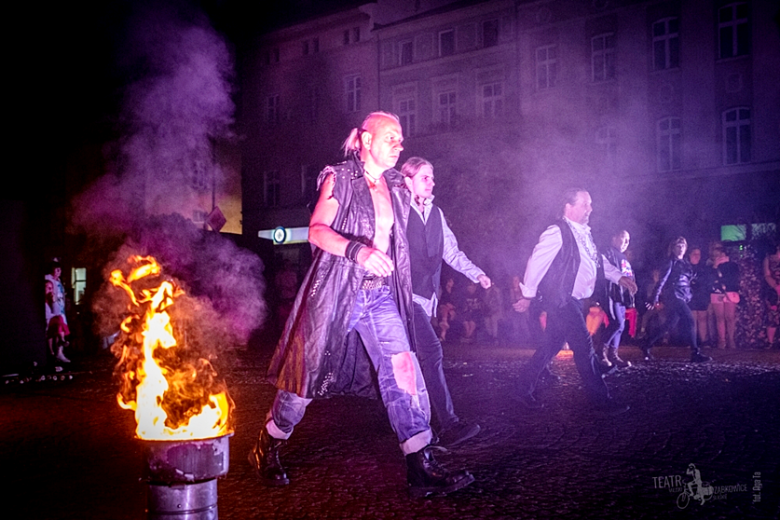 Miasto Ognia - spektakl teatru miejskiego w Ząbkowicach Śląskich