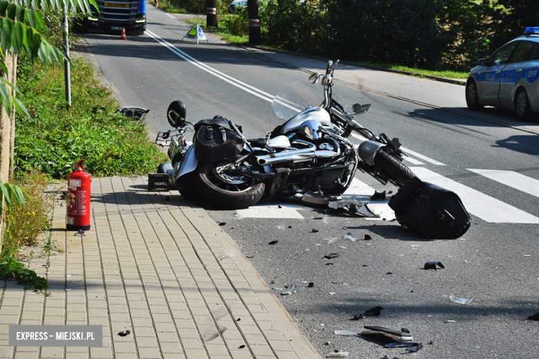 Zderzenie motocykla i osobówki między Kamieńcem Ząbkowickim a Złotym Stokiem 