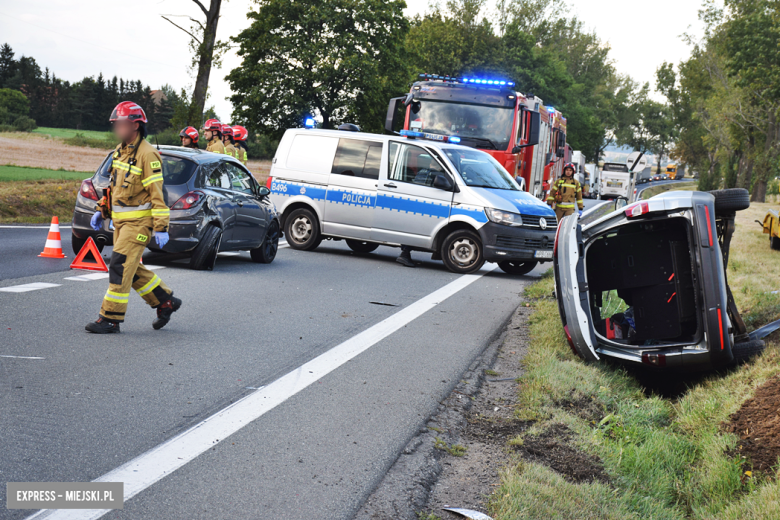 Zderzenie opla i forda między Braszowicami a Ząbkowicami Śląskimi