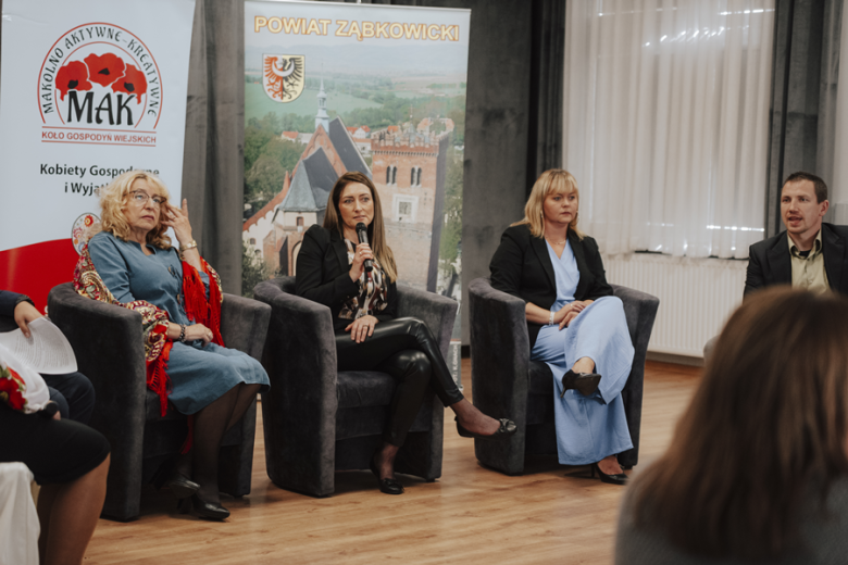 	IV Powiatowy Kongres Kobiet Wiejskich w Mąkolnie