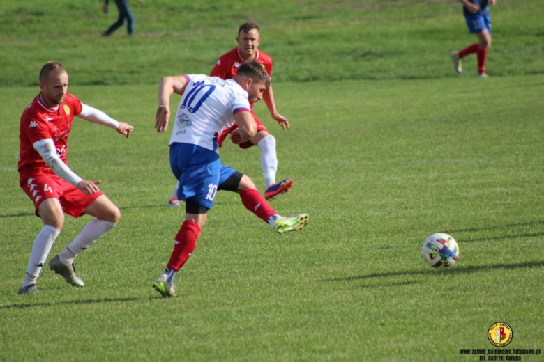 Klasa okręgowa: Zamek Kamieniec 5:0 (2:0) Włókniarz Głuszyca