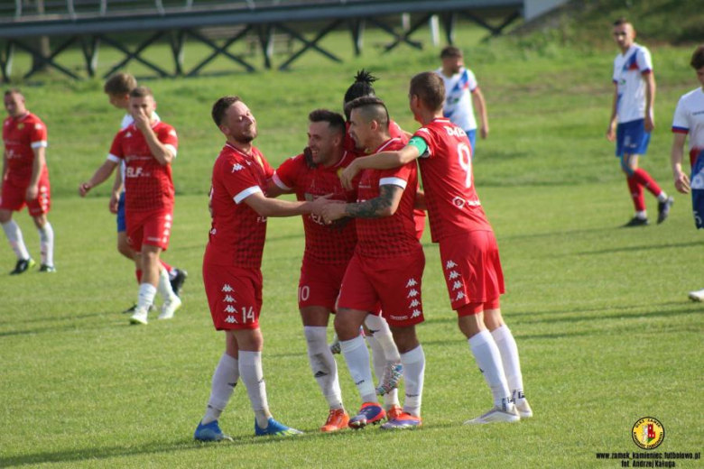 Klasa okręgowa: Zamek Kamieniec 5:0 (2:0) Włókniarz Głuszyca