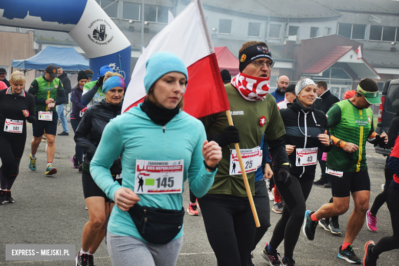 Na sportowo uczcili 106. rocznicę odzyskania Niepodległości przez Polskę