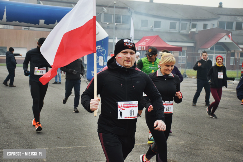 Na sportowo uczcili 106. rocznicę odzyskania Niepodległości przez Polskę