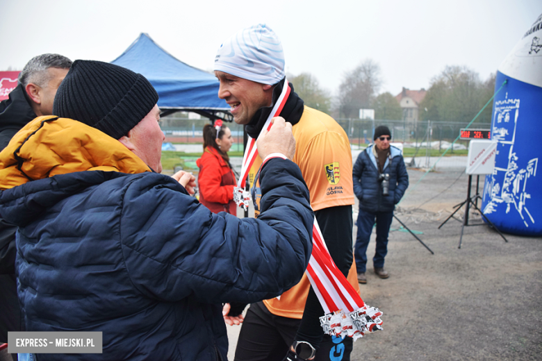 Na sportowo uczcili 106. rocznicę odzyskania Niepodległości przez Polskę