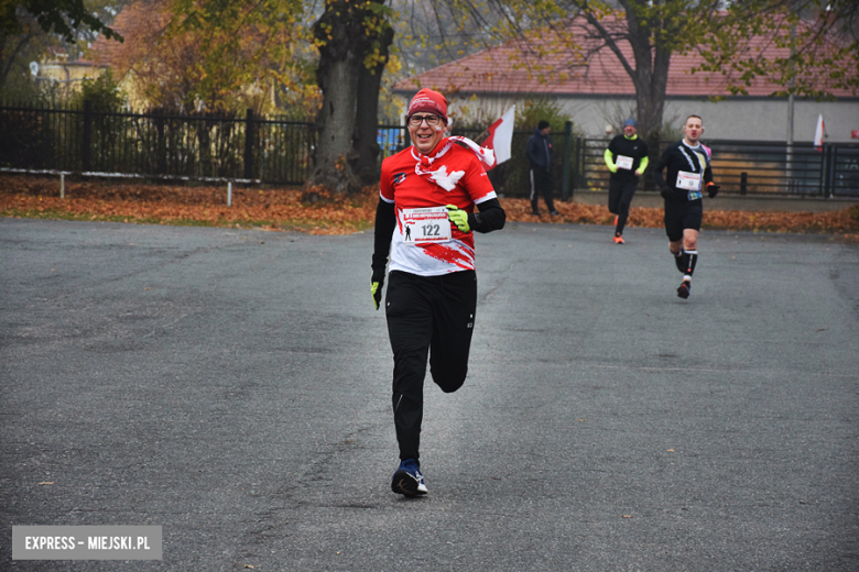 Na sportowo uczcili 106. rocznicę odzyskania Niepodległości przez Polskę