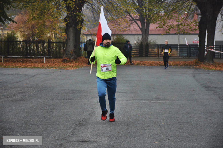 Na sportowo uczcili 106. rocznicę odzyskania Niepodległości przez Polskę