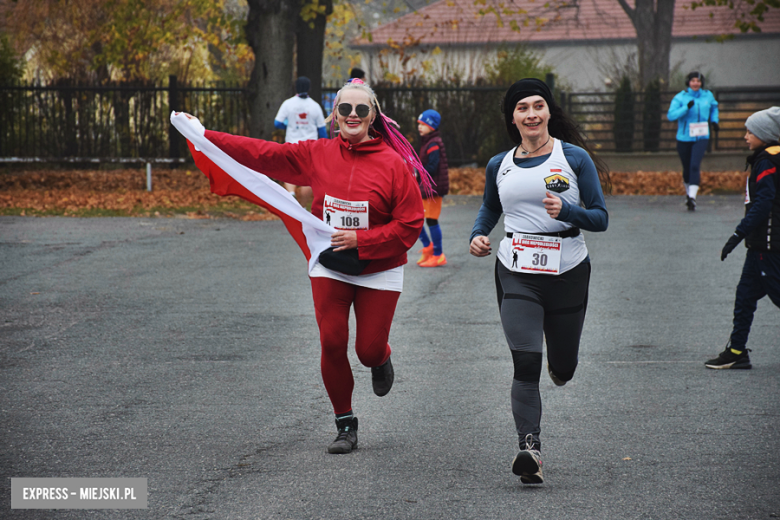 Na sportowo uczcili 106. rocznicę odzyskania Niepodległości przez Polskę