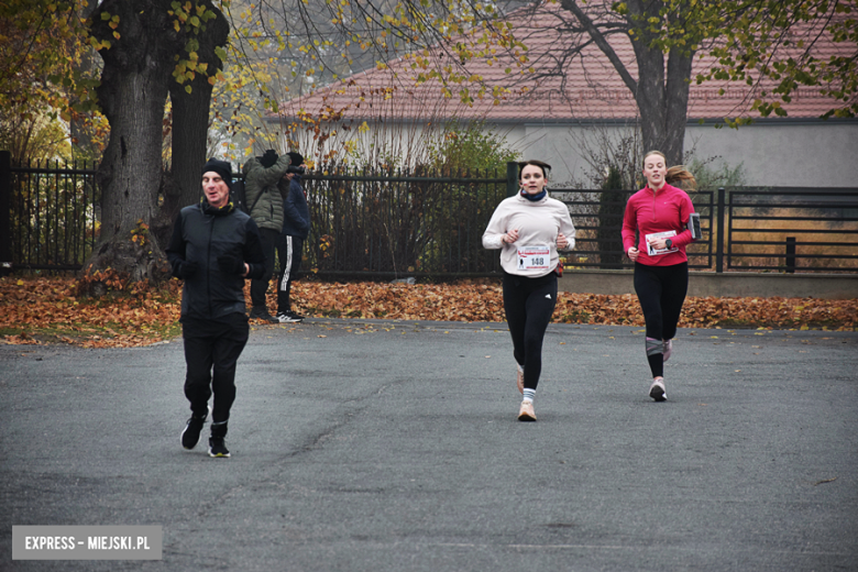 Na sportowo uczcili 106. rocznicę odzyskania Niepodległości przez Polskę