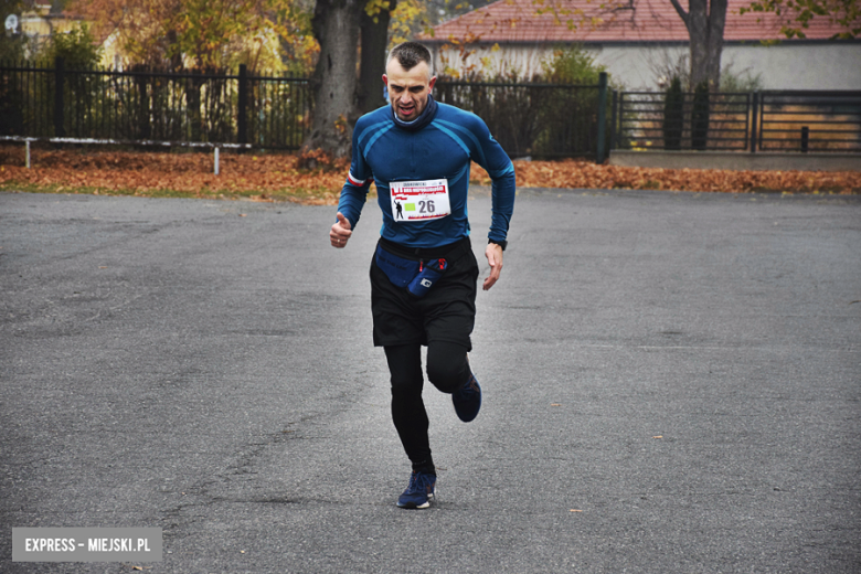 Na sportowo uczcili 106. rocznicę odzyskania Niepodległości przez Polskę