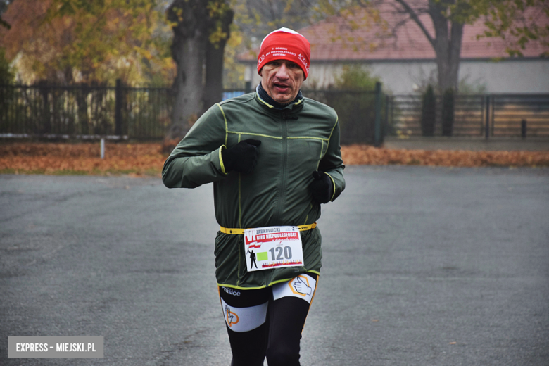 Na sportowo uczcili 106. rocznicę odzyskania Niepodległości przez Polskę