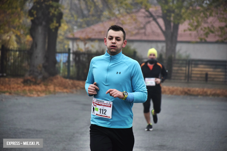 Na sportowo uczcili 106. rocznicę odzyskania Niepodległości przez Polskę