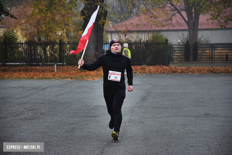 Na sportowo uczcili 106. rocznicę odzyskania Niepodległości przez Polskę