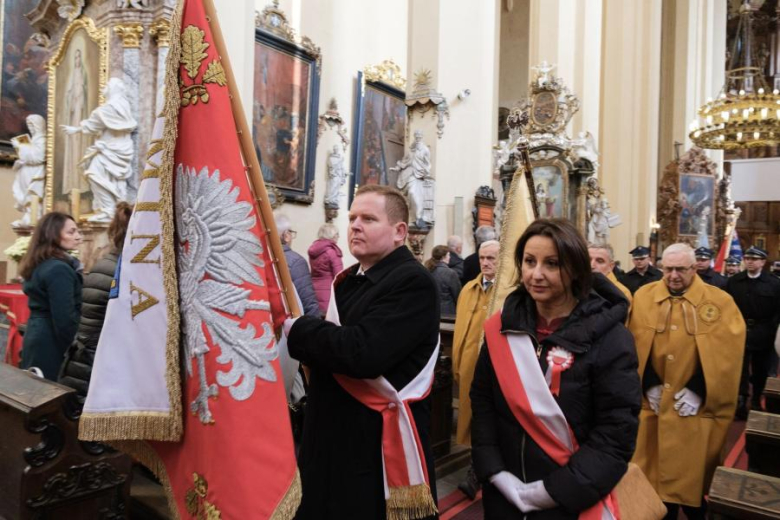 Obchody 106. rocznicy odzyskania NIepodległości w pałacowej scenerii