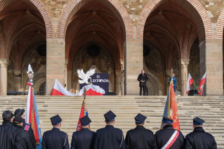 Obchody 106. rocznicy odzyskania NIepodległości w pałacowej scenerii