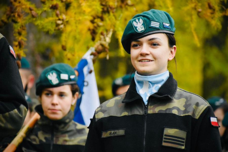 Apel niepodległościowy pod Pomnikiem Orła Piastowskiego w Ziębicach