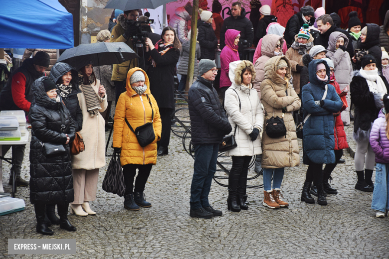 Jarmark Bożonarodzeniowy i spotkanie ze św. Mikołajem w Bardzie