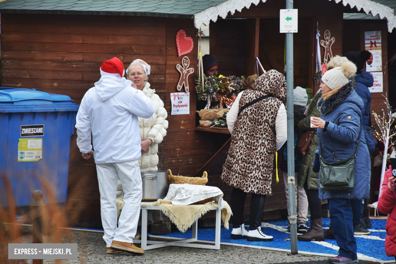 Jarmark Bożonarodzeniowy i spotkanie ze św. Mikołajem w Bardzie