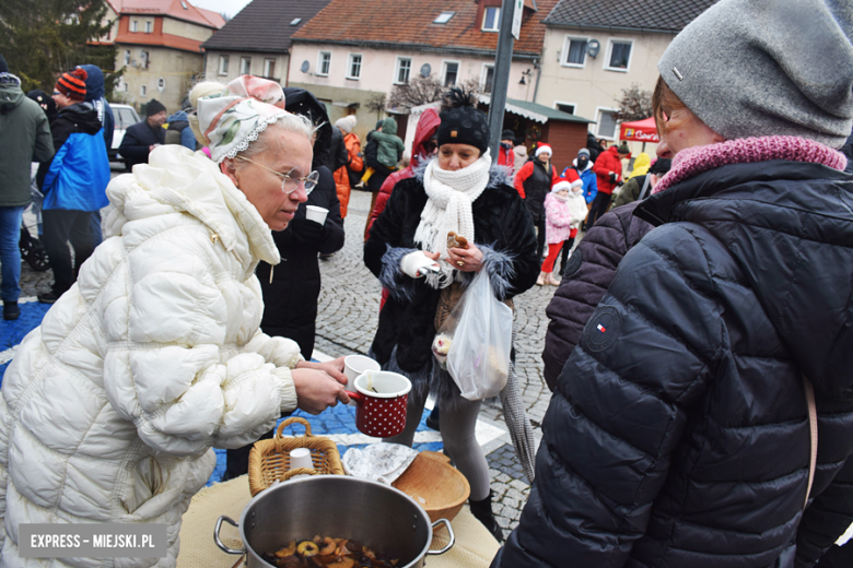 Jarmark Bożonarodzeniowy i spotkanie ze św. Mikołajem w Bardzie