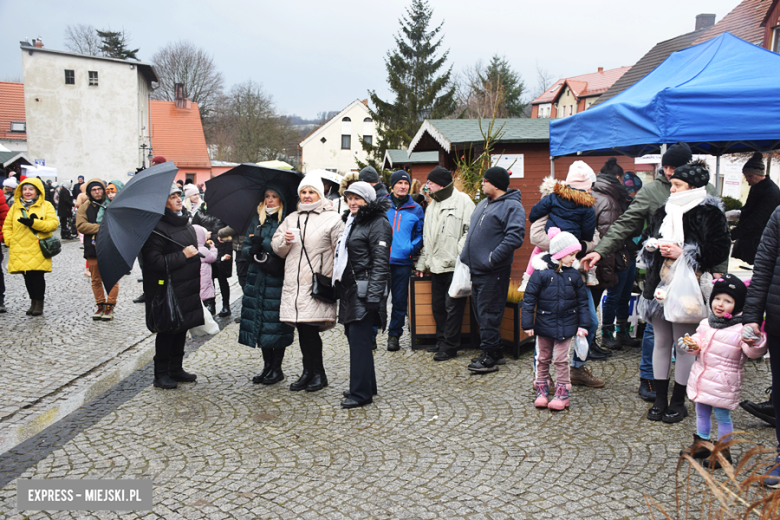 Jarmark Bożonarodzeniowy i spotkanie ze św. Mikołajem w Bardzie