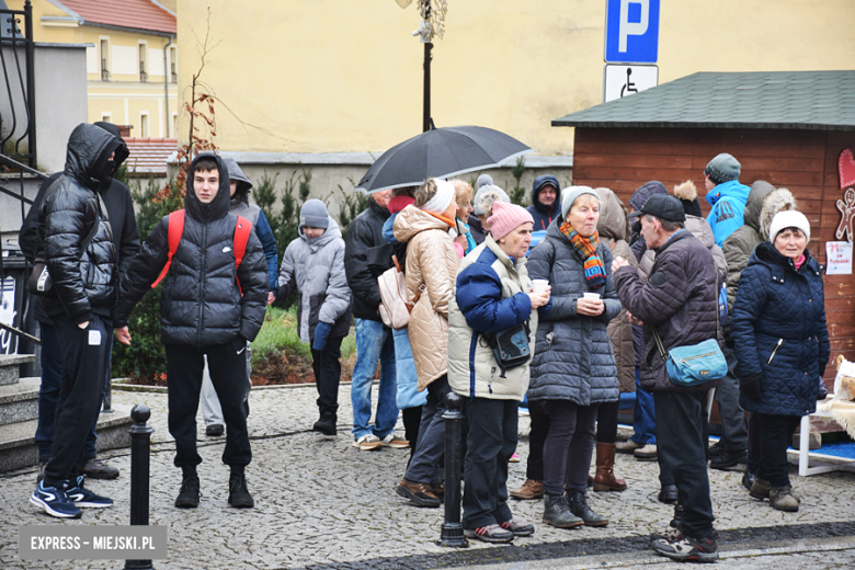 Jarmark Bożonarodzeniowy i spotkanie ze św. Mikołajem w Bardzie