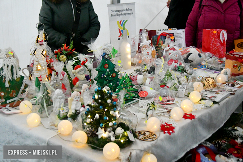 Bożonarodzeniowy jarmark na Kamienieckich Błoniach