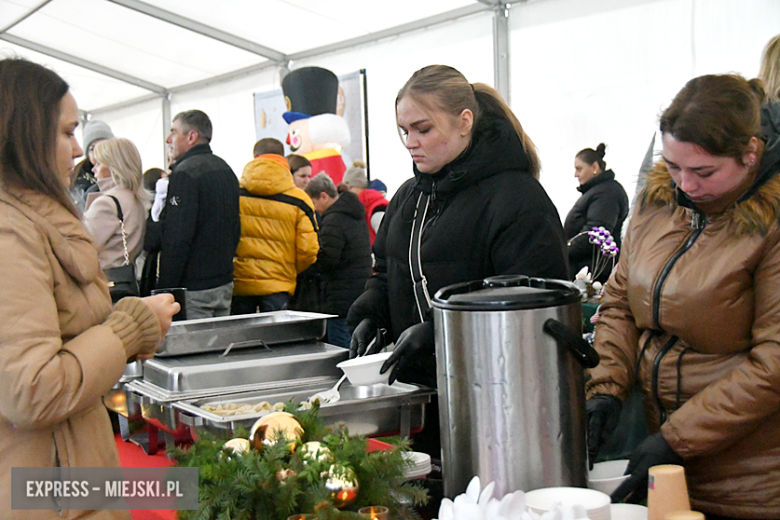 Bożonarodzeniowy jarmark na Kamienieckich Błoniach