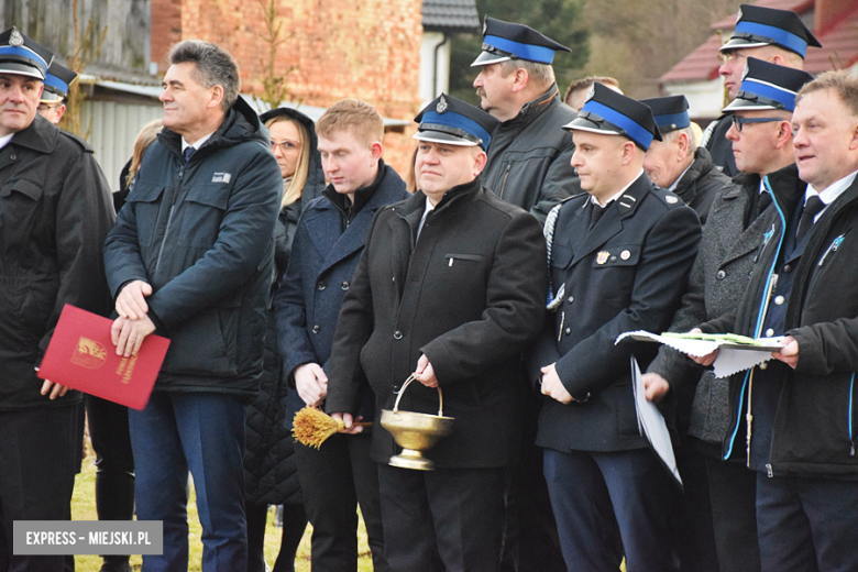 Oficjalne przekazanie nowego pojazdu ratowniczo-gaśniczego dla strażaków-ochotników z Przedborowej