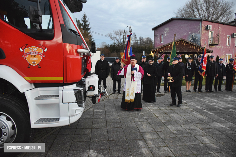 Oficjalne przekazanie nowego pojazdu ratowniczo-gaśniczego dla strażaków-ochotników z Przedborowej