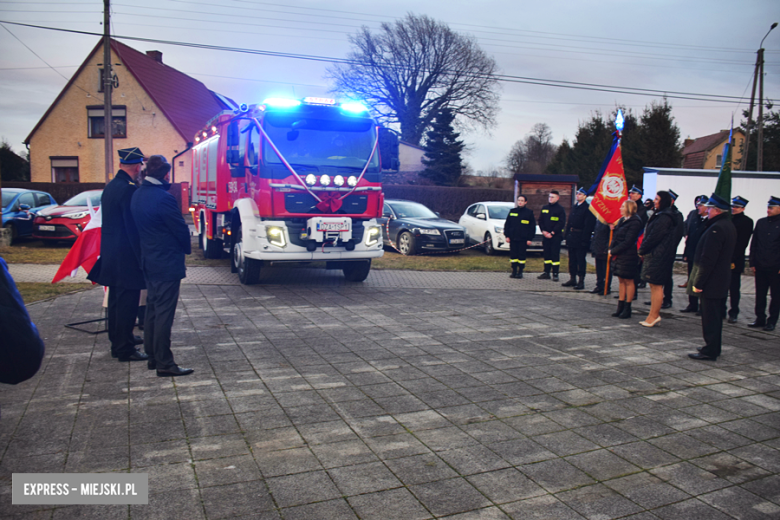 Oficjalne przekazanie nowego pojazdu ratowniczo-gaśniczego dla strażaków-ochotników z Przedborowej