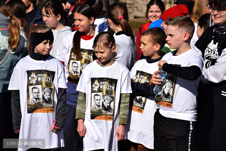 Bieg Tropem Wilczym w Kamieńcu Ząbkowickim [foto]