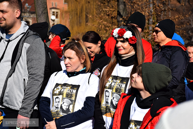 Bieg Tropem Wilczym w Kamieńcu Ząbkowickim [foto]