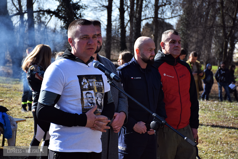 Bieg Tropem Wilczym w Kamieńcu Ząbkowickim [foto]