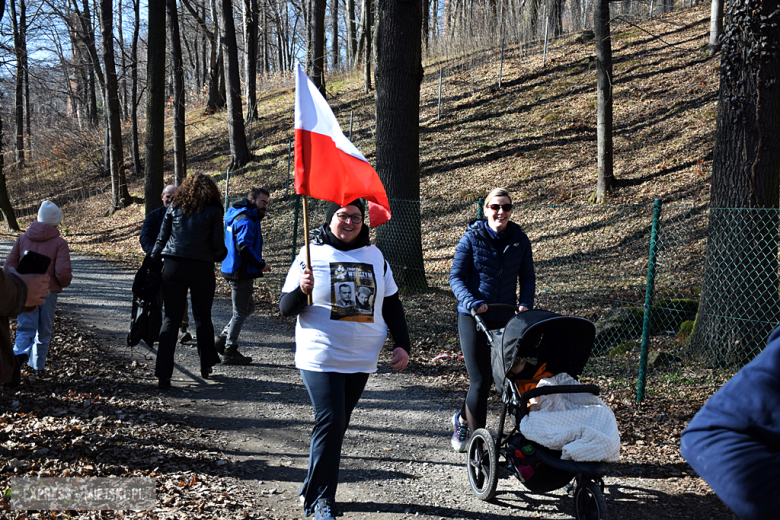 	Bieg Tropem Wilczym w Kamieńcu Ząbkowickim [foto]