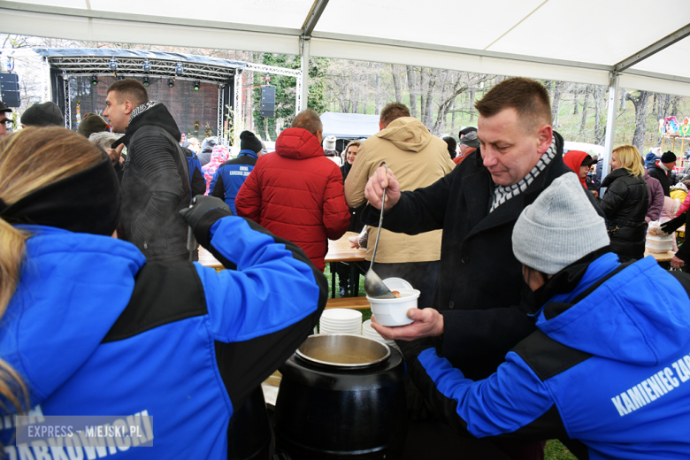 Żur burmistrza, występy dzieci i pokaz kulinarny. Jarmark wielkanocny w Kamieńcu Ząbkowickim [foto]