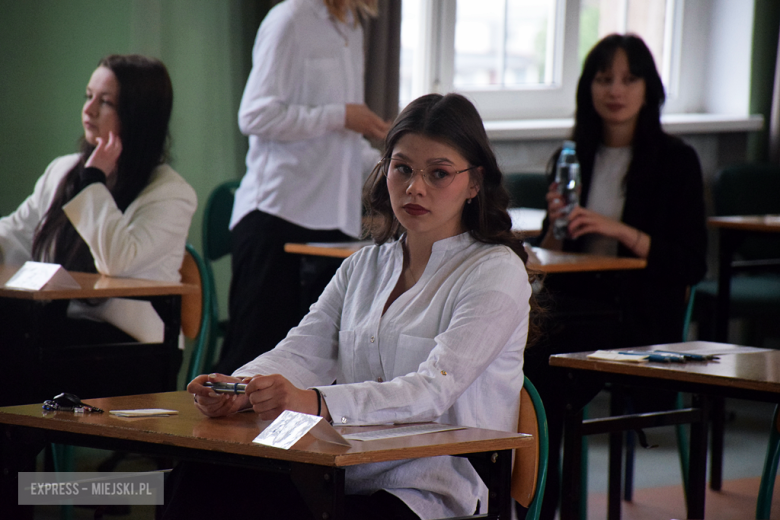 Matura 2025 rozpoczęta! W ząbkowickim liceum do egzaminu przystąpiło ponad 100 uczniów